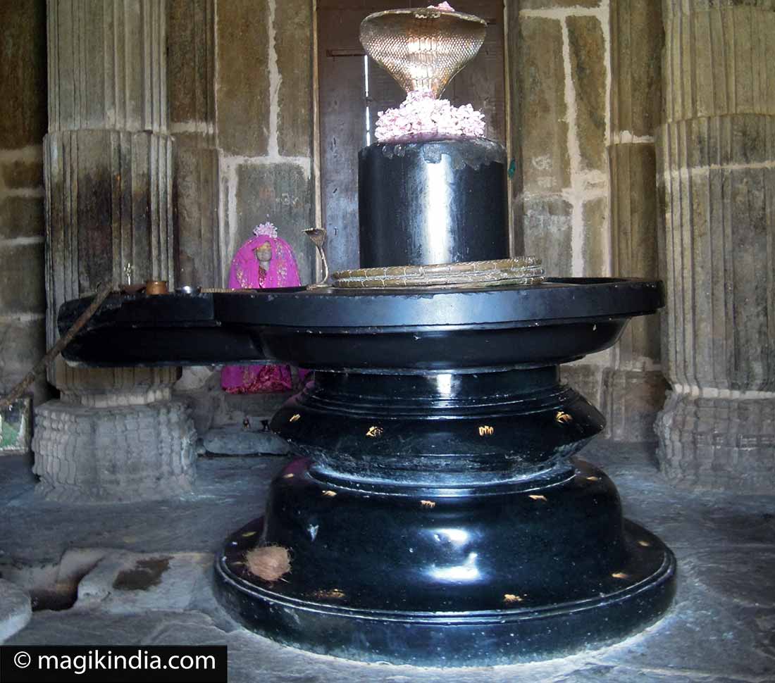 Jyotir lingams les douze lingams de lumière MAGIK INDIA