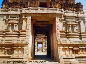 achyutaraya temple Hampi